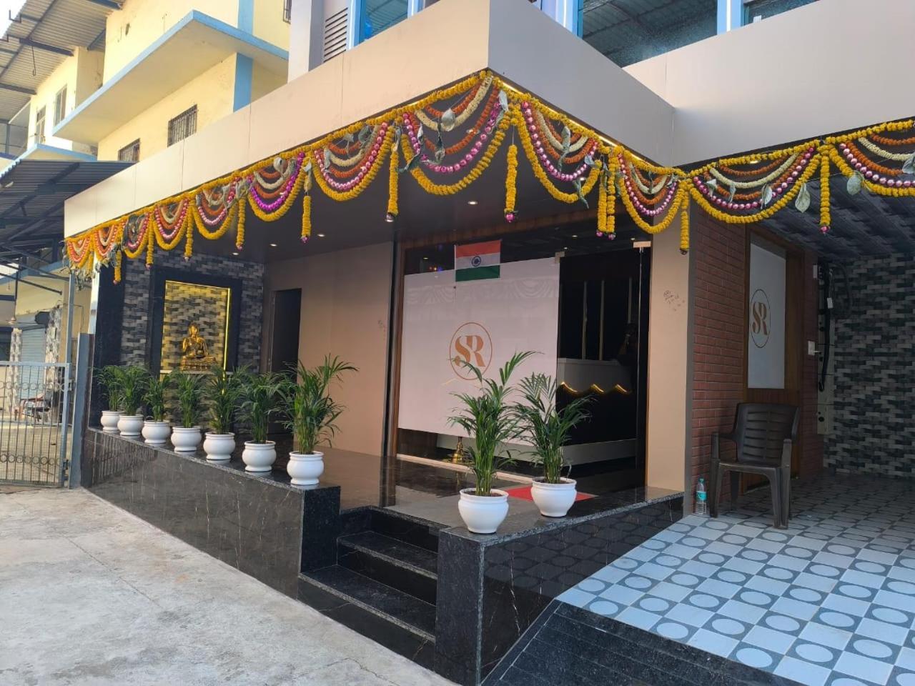 Sharan Residency Hotel Navi Mumbai Bagian luar foto