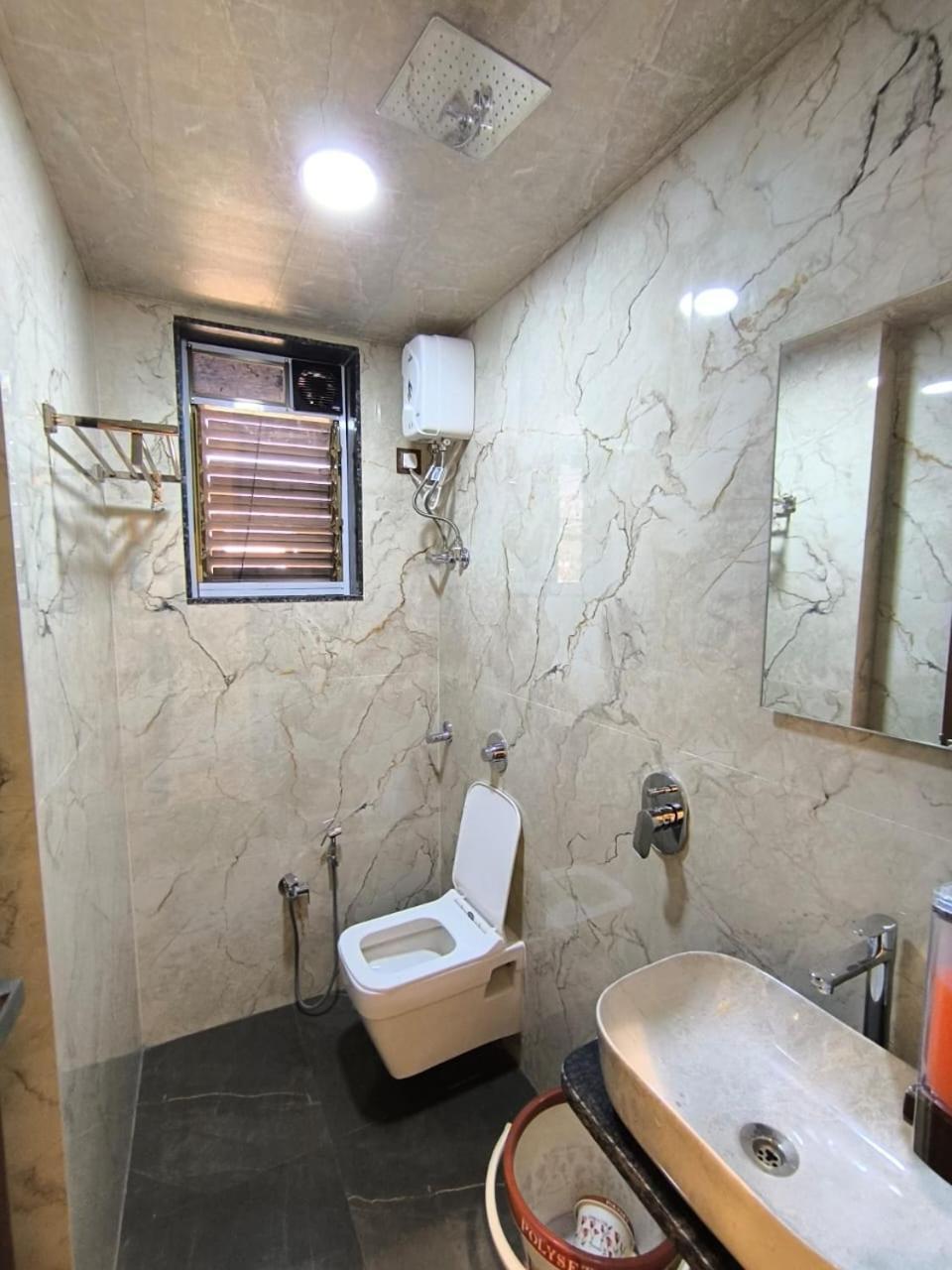 Sharan Residency Hotel Navi Mumbai Bagian luar foto