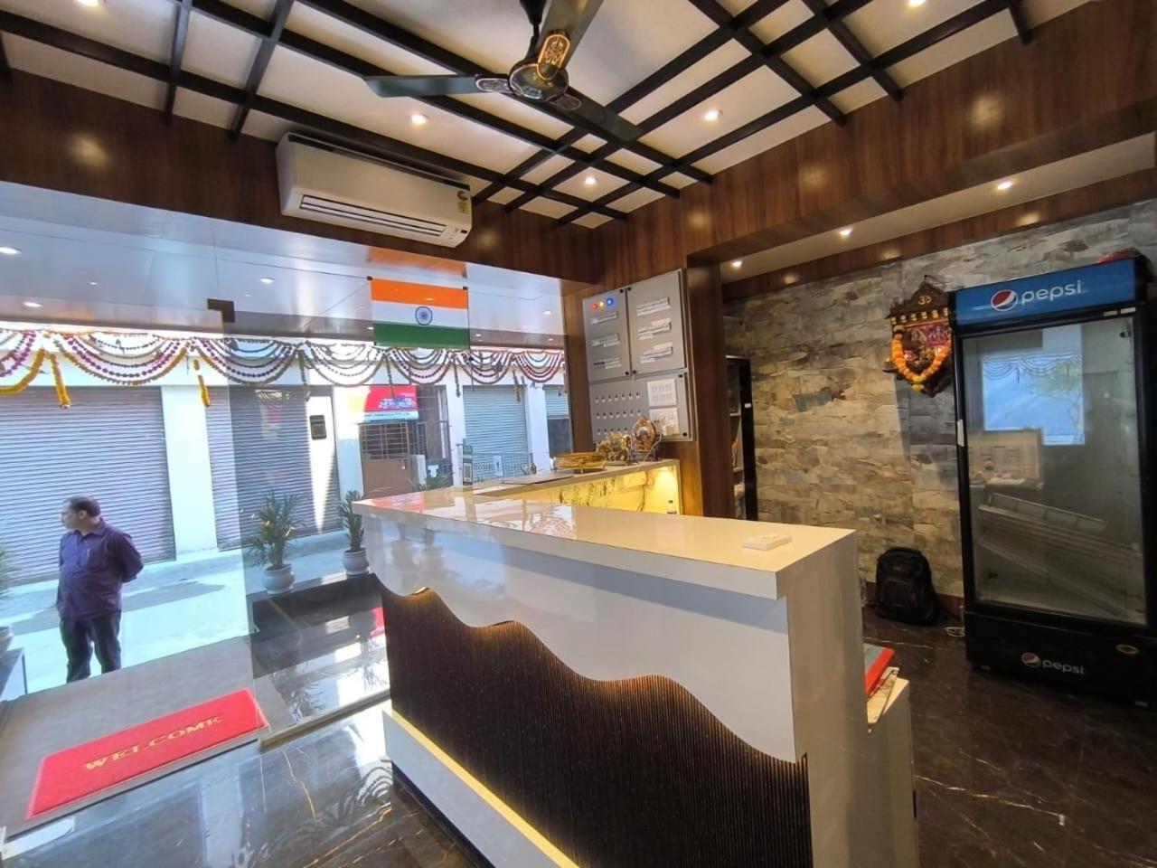 Sharan Residency Hotel Navi Mumbai Bagian luar foto