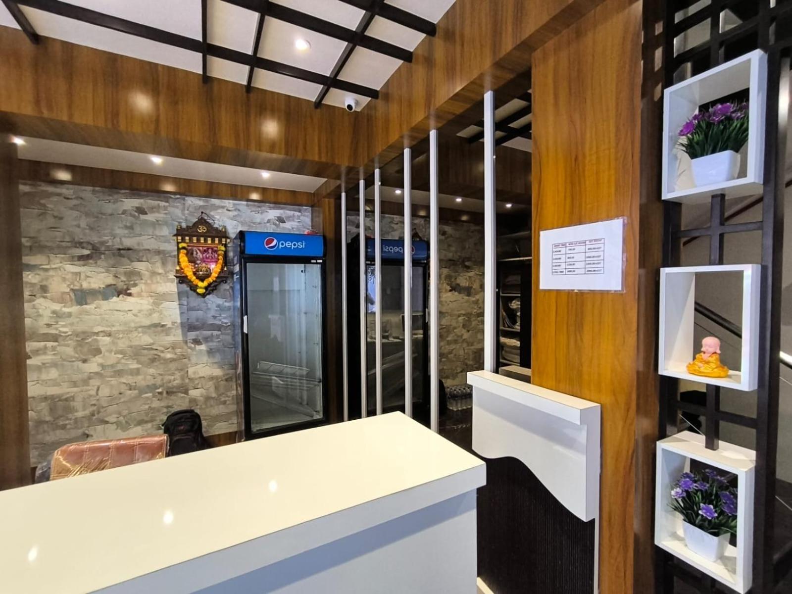 Sharan Residency Hotel Navi Mumbai Bagian luar foto